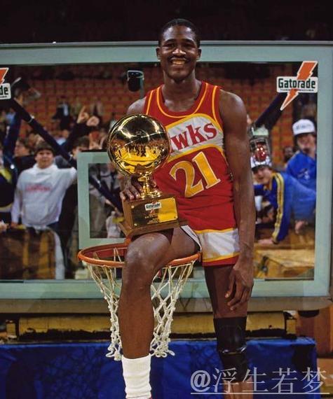 麦克丹尼尔斯抢断快攻，兰德尔双手暴扣